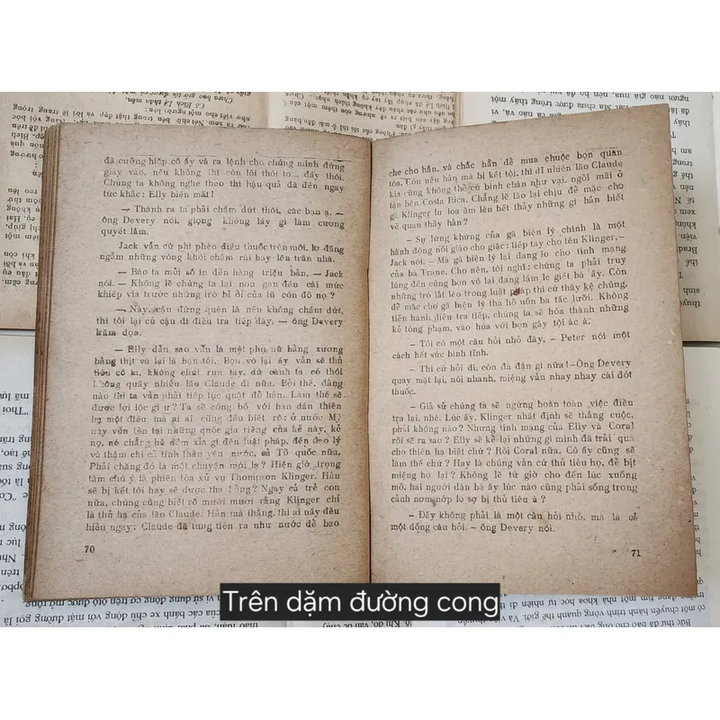 Tiểu thuyết trinh thám cổ điển: TRÊN DẶM ĐƯỜNG CONG 703958