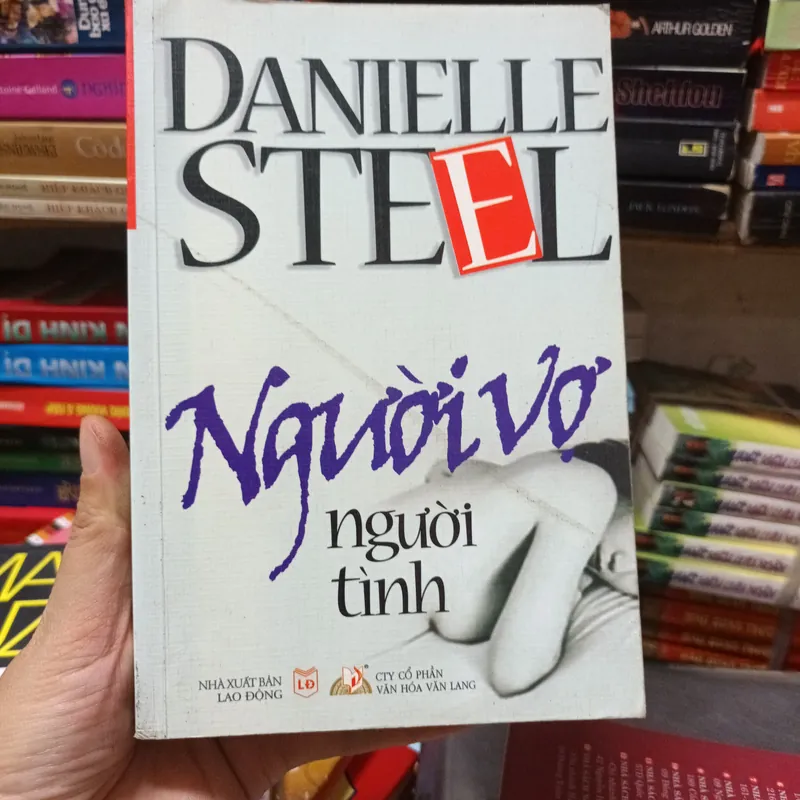 Người Vợ Người Tình- Danielle Steel 675612