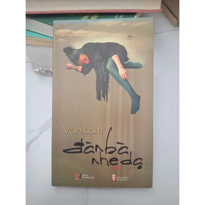 Đàn bà nhẹ dạ - Vân Lam - Tập truyện/Tản văn 696233