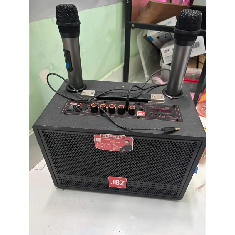 Máy chiếu + loa kéo karaoke 711969