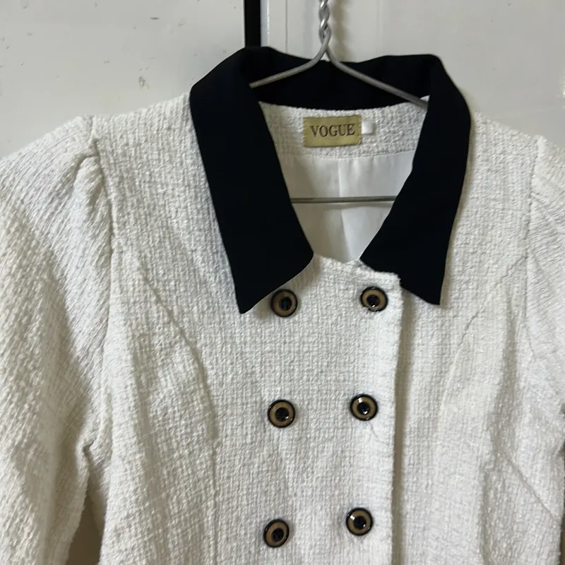 Áo khoác lửng dạ tweet màu trắng  970990