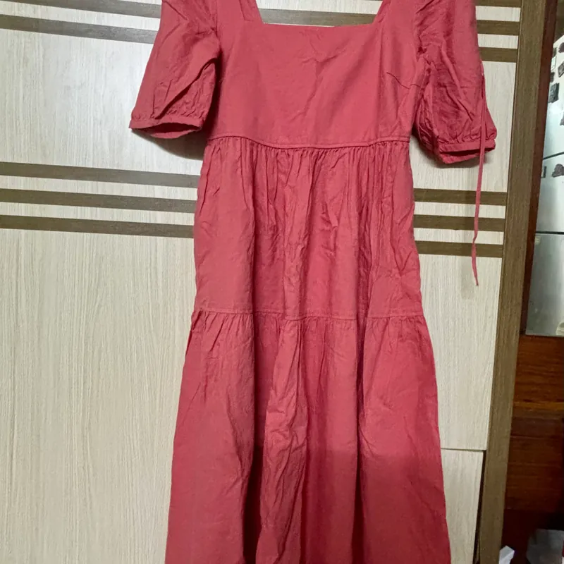 Đầm nữ cổ chữ U xinh xắn của Uniqlo 571799