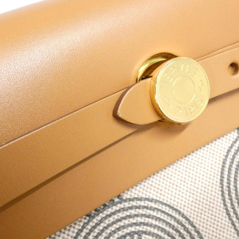 Túi xách Hermès CIRCUIT 24 Élan Zip PM 084264CC 614919