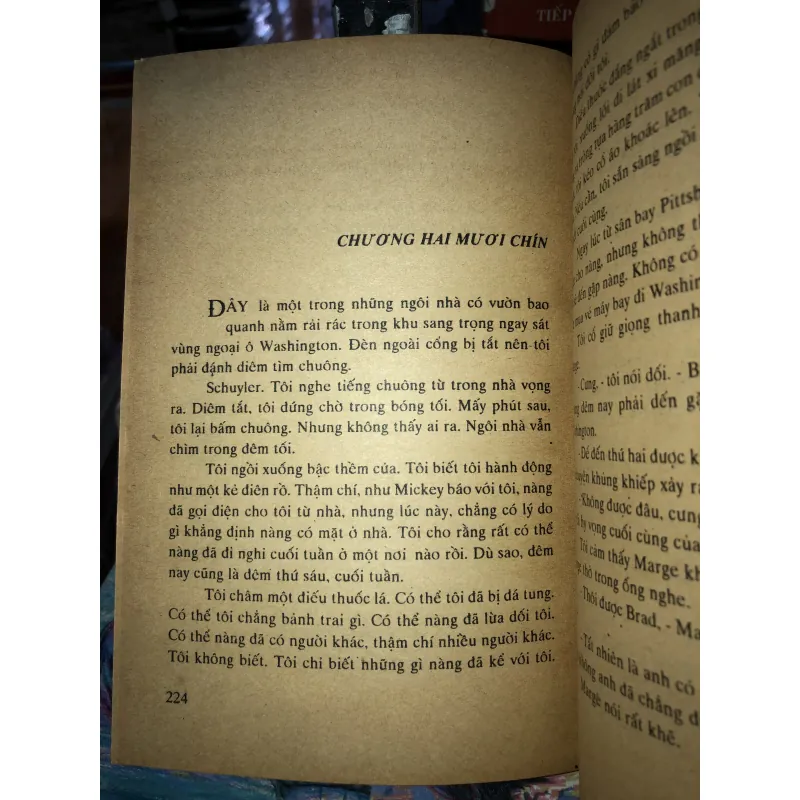 Giây phút lãng quên - Harold Robbins  977185