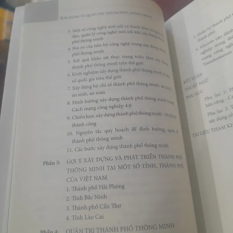 Xây dựng và Quản trị THÀNH PHỐ THÔNG MINH 688995