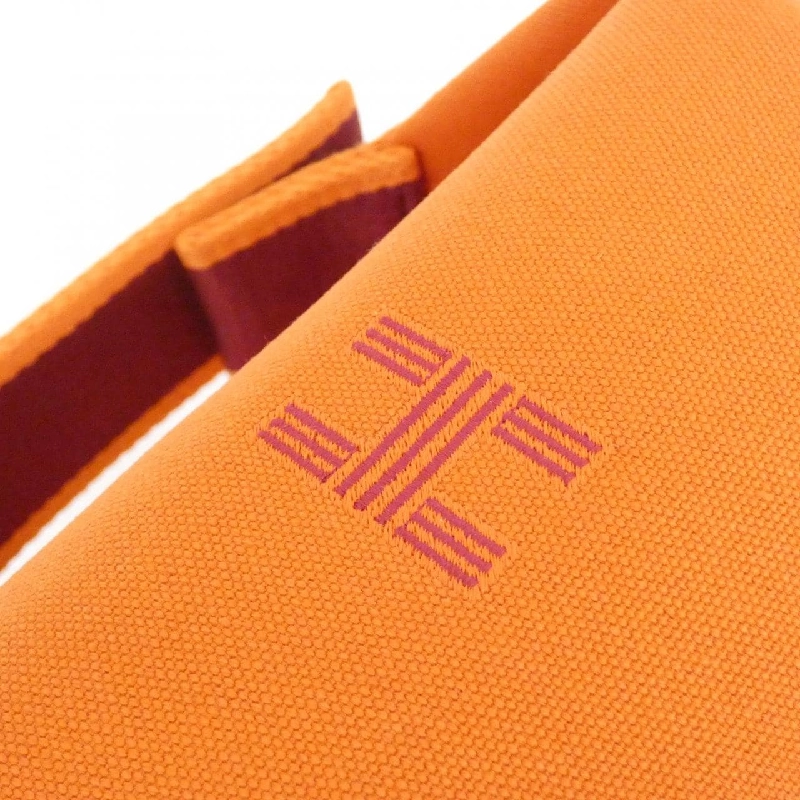 Túi xách Hermès Braid à Black PM 103222M 623977