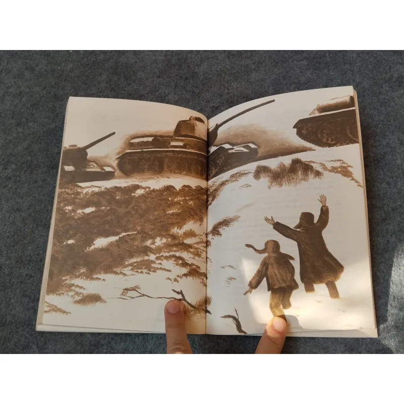 CÔ - XCHI - A LÙN 717952