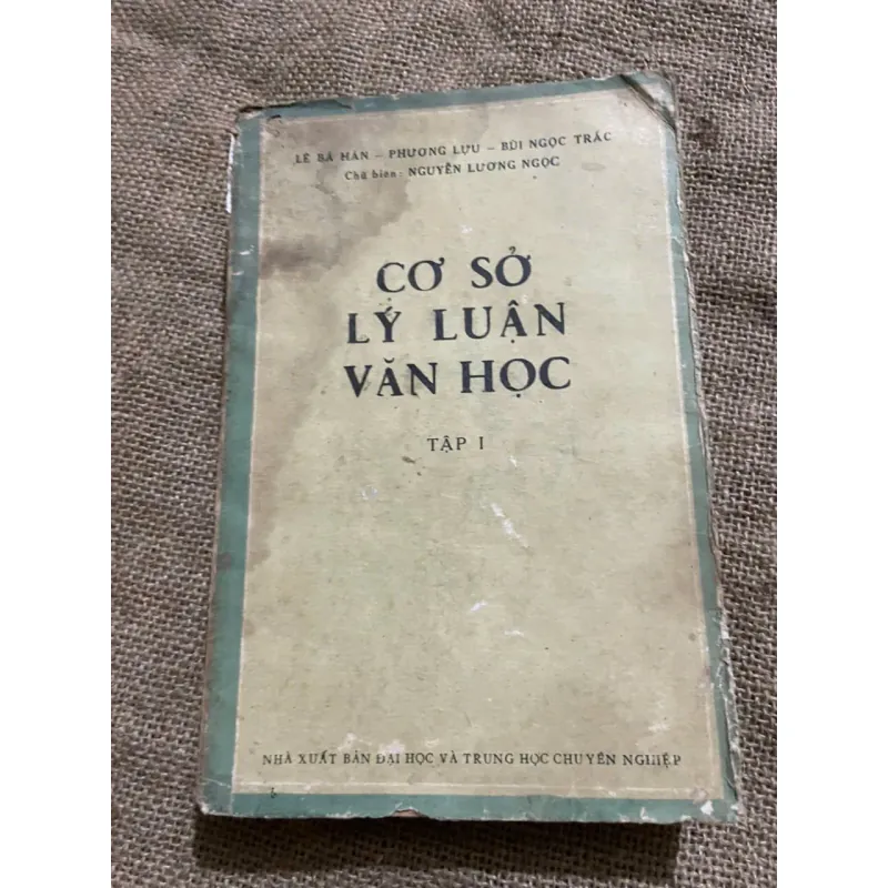 CƠ SỞ LÝ LUẬN VĂN HỌC - TẬP 1 - SÁCH LÝ LUẬN , PHÊ BÌNH VĂN HỌC 571843