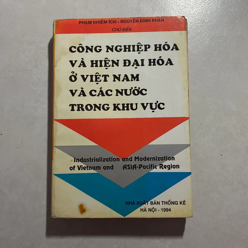 Công nghiệp hoá và hiện đại hoá ở Việt Nam và các nước trong khu vực 727021