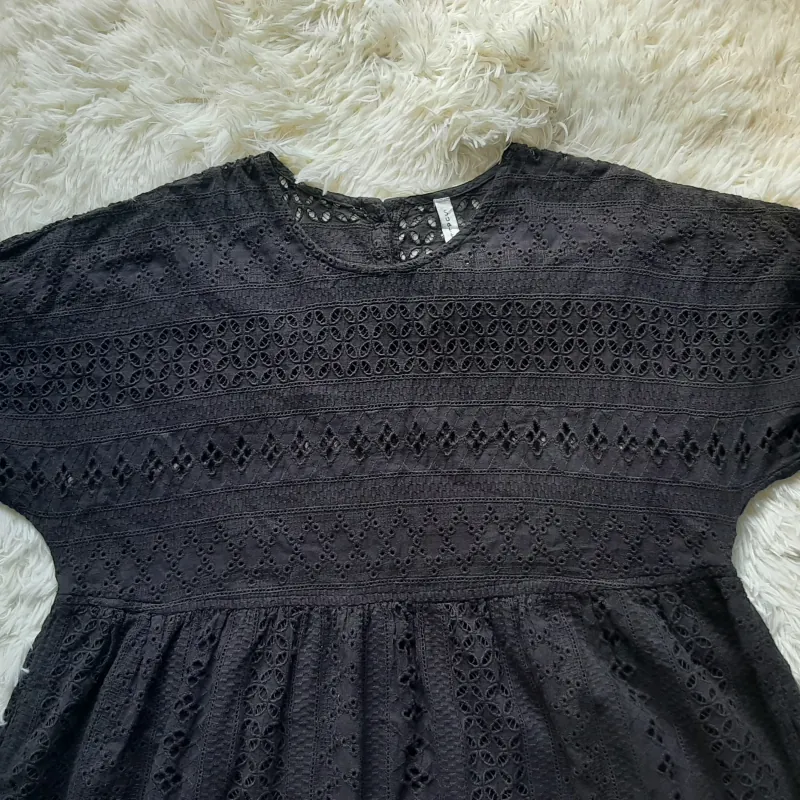 Đầm xô thêu Nhật babydoll màu đen, tay ngắn bigsize 933333