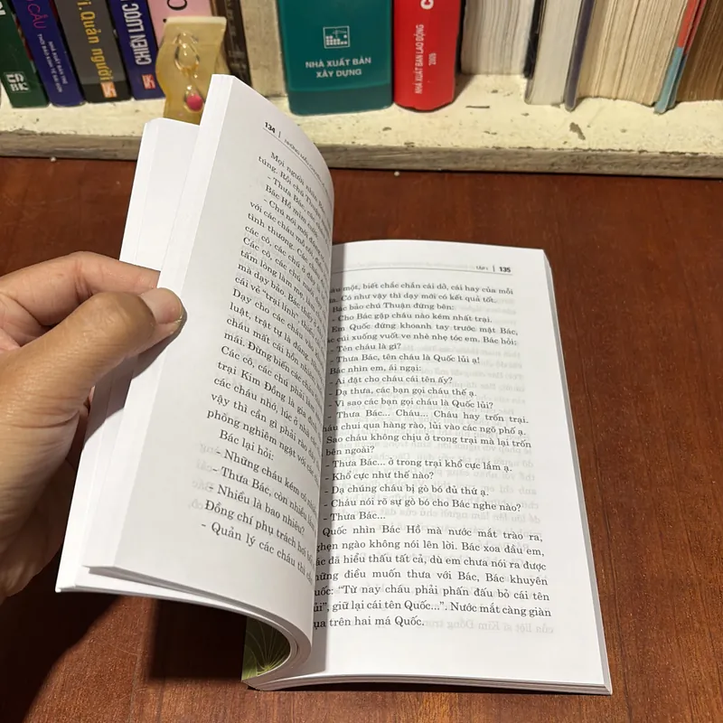 II Sách Lịch Sử: Những Mẫu Chuyện Về Tấm Gương Đạo Đức Hồ Chí Minh (2 Tập) - 2024 722827