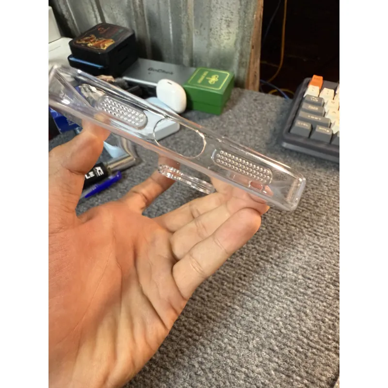 ỐP LƯNG IPHONE 16promax CHỐNG Ố VÀNG cũ 662448