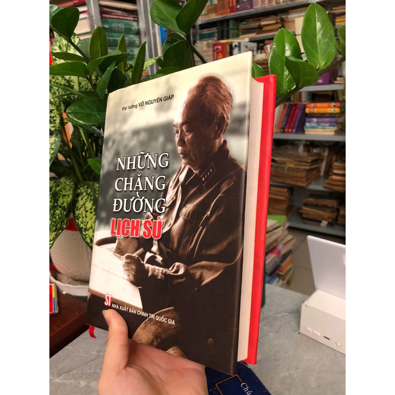 NHỮNG CHẶNG ĐƯỜNG LỊCH SỬ - Võ Nguyên Giáp 462954