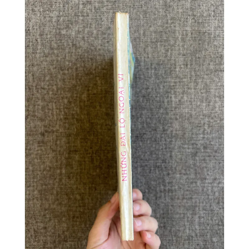 NHỮNG ĐẠI LỘ NGOẠI VI - Patrick Modiano (Nobel Văn học 2014) 994430