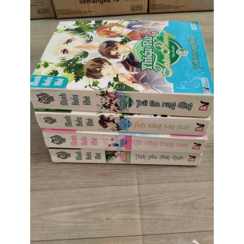 Bộ truyện "Thiếu nữ toàn phong" gồm có 4 tập 70006