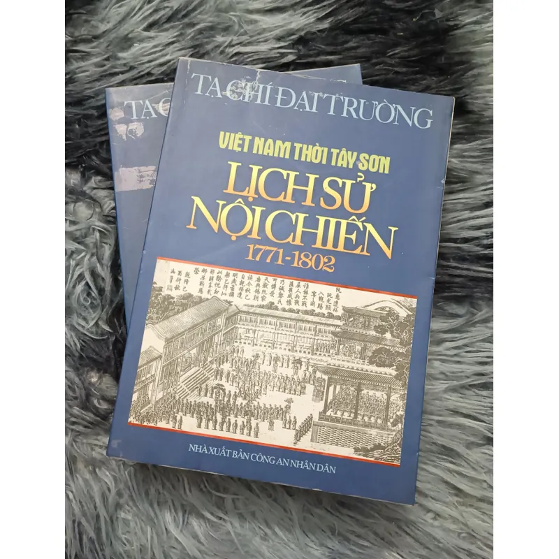 Việt Nam thời Tây Sơn: Lịch sử nội chiến 1771–1802  (Tạ Chí Đại Trường) 700564