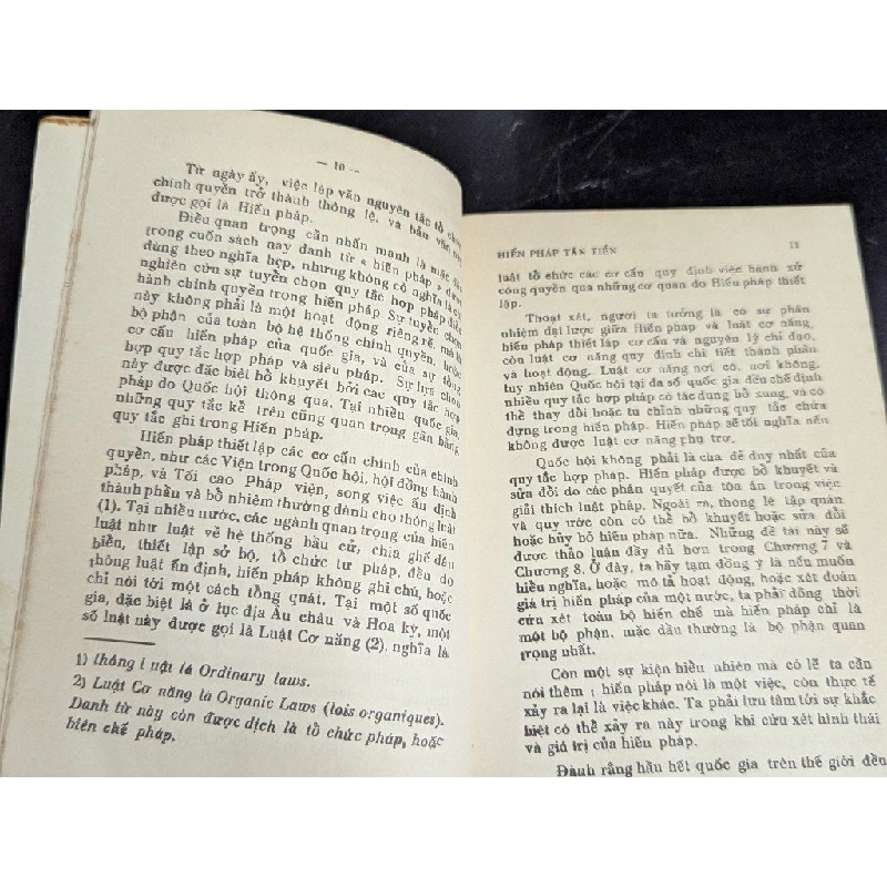 Hiến pháp tân tiến - K.C.Wheace ( bản dịch Nguyễn Quang ) 478036