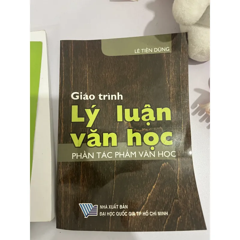 Sách lý luận văn học 754331