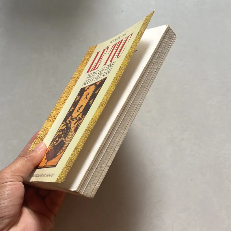 Lễ tục trong gia đình Việt Nam - Bùi Xuân Mỹ 575175