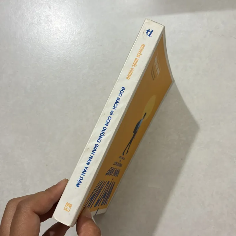 Đọc sách và con đường gian nan vạn dặm - Nguyễn Quốc Vương (t01) 750985