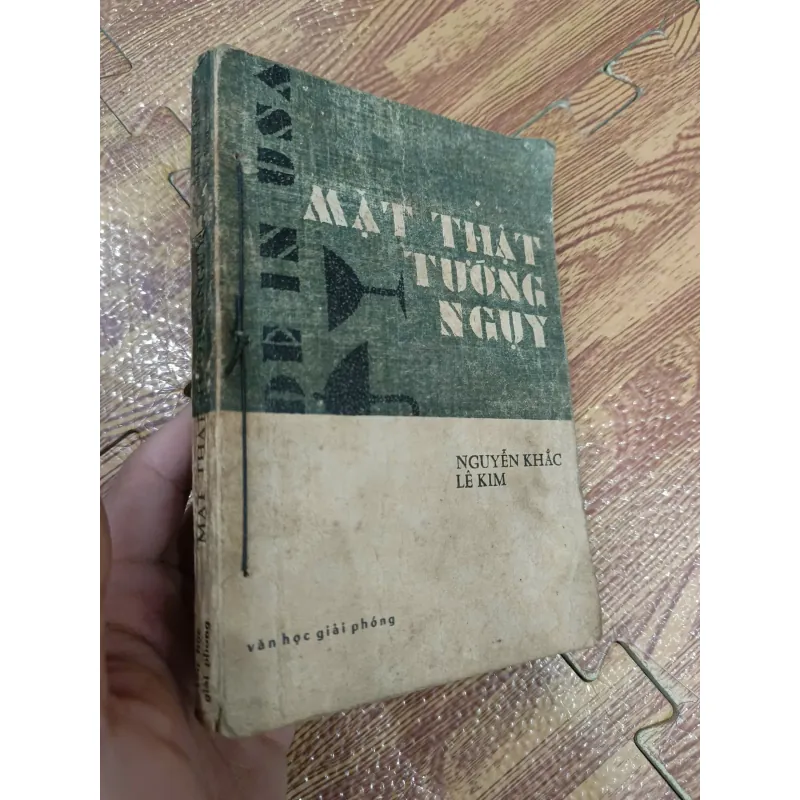 Mặt thật tướng Ngụy (Made in USA) 792368