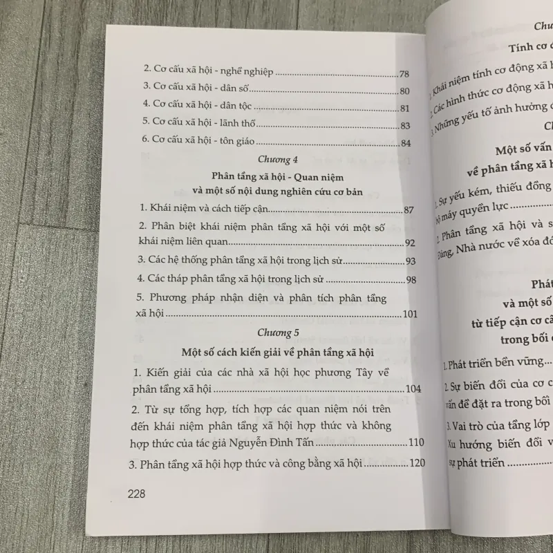 Có cấu xã hội phân tầng xã hội và phát triển xã hội bền vững.  1041270