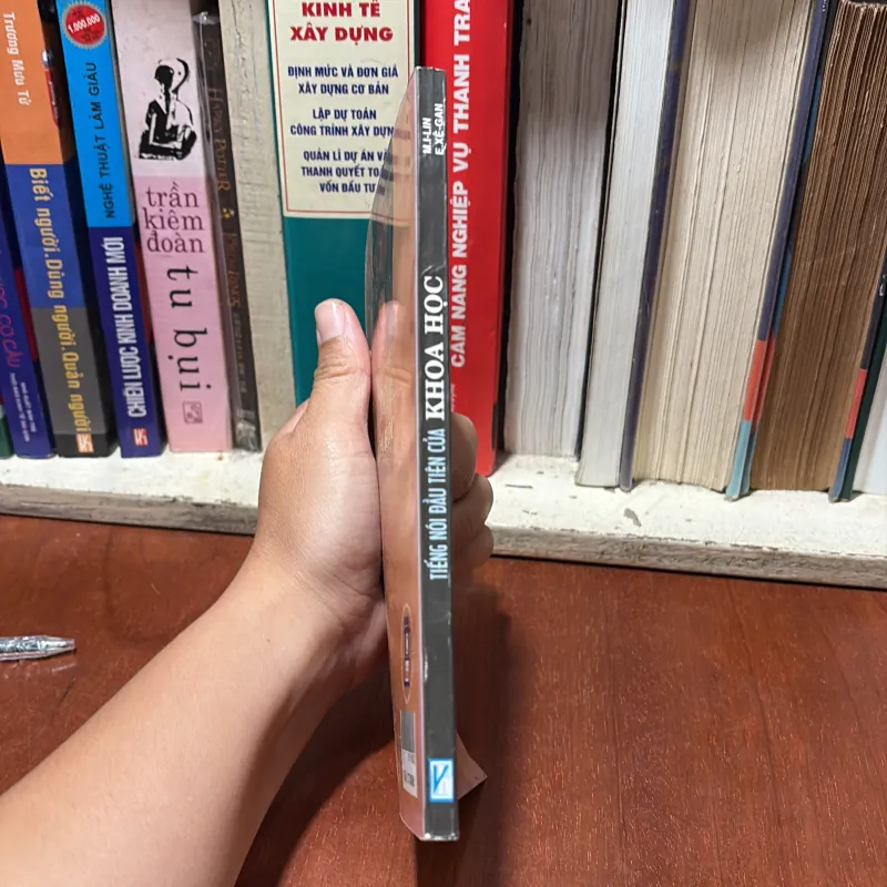 II Con Người Trở Thành Khổng Lồ _ Tiếng Nói Đầu Tiên Của Khoa Học - M. ILIN, E. XÊGAN 778705