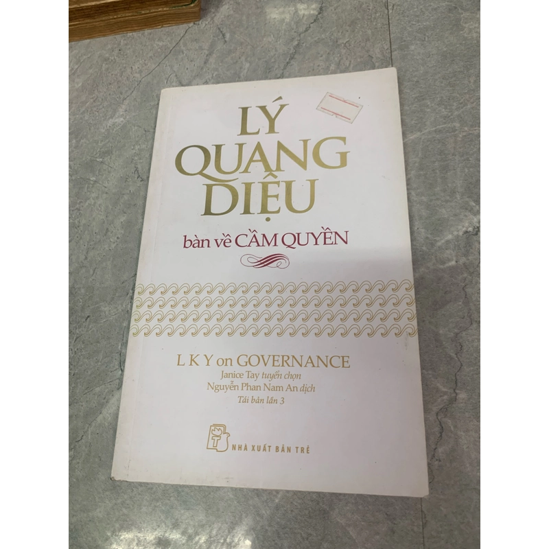 LÝ QUANG DIỆU BÀN VỀ CẦM QUYỀN  273300