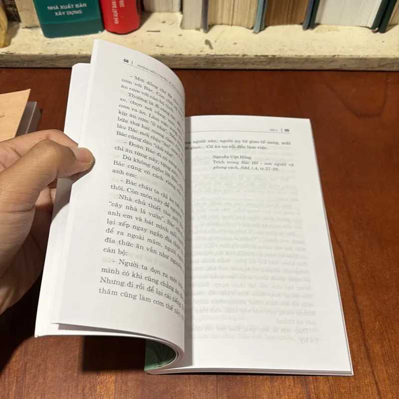 II Sách Lịch Sử: Những Mẫu Chuyện Về Tấm Gương Đạo Đức Hồ Chí Minh (2 Tập) - 2024 722827