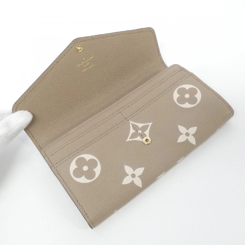 Ví Louis Vuitton hai màu Monogram Empreinte Portefeuille Sarah M81049 622866