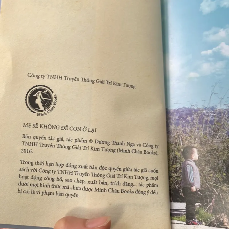 Mẹ sẽ không để con ở lại - Dương Thanh Nga - 2017 - sách tốt  1027314