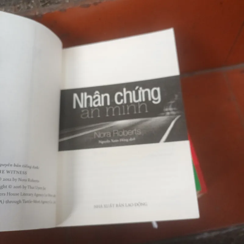 Nhân Chứng Ẩn Mình- Nora Roberts 755605