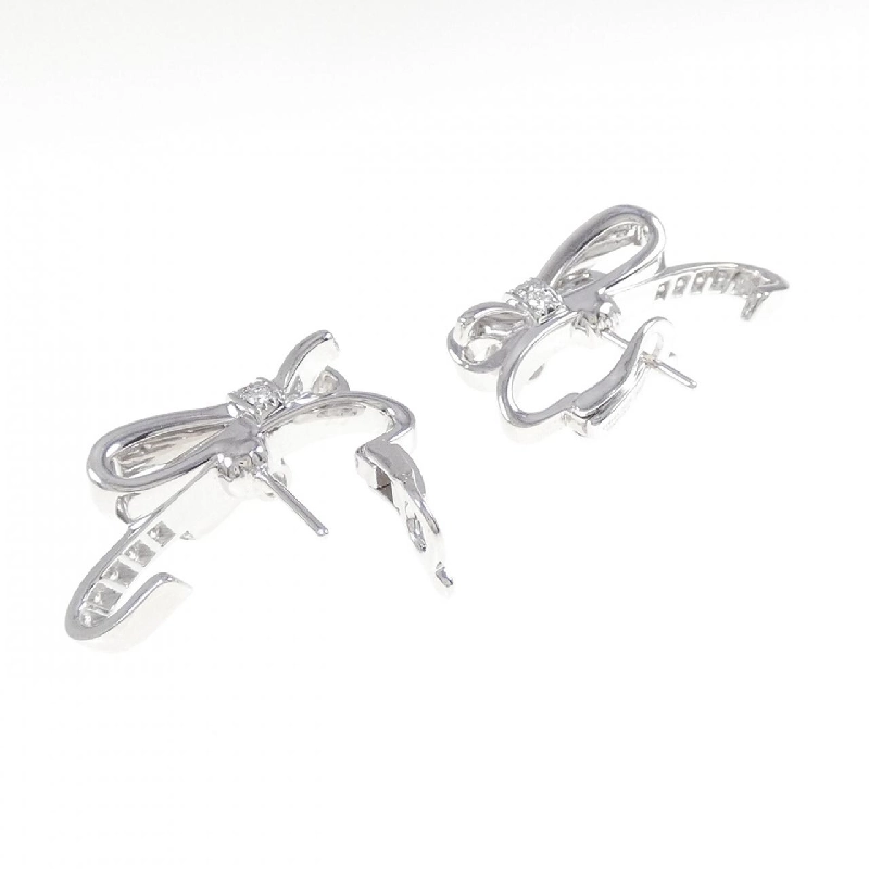 Bông tai Ruy băng của Chanel 666225