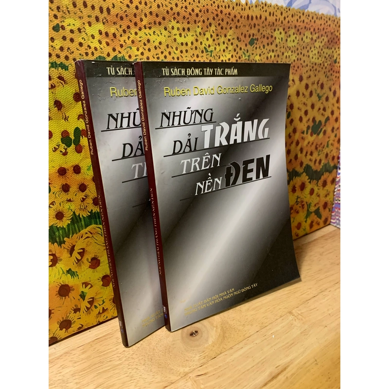 Những Dải Trắng Trên Nền Đen - Ruben David Gonzalez Gallego 540403