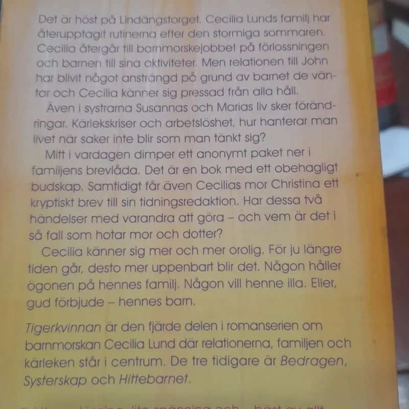 KATERiNA JANOUCH - Tigerkvinnan 791158