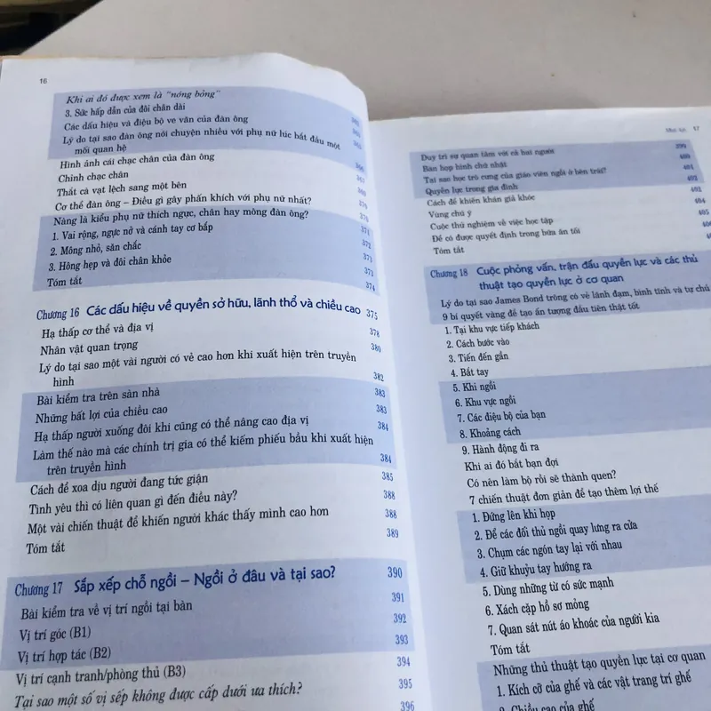 CUỐN SÁCH HOÀN HẢO VỀ NGÔN NGỮ CƠ THỂ  578112