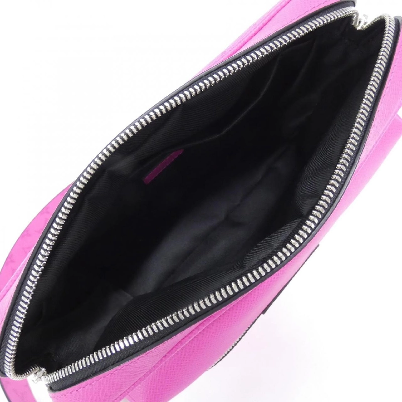 Túi đeo chéo Louis Vuitton Taiga Lama Outdoor Messenger M30765 - Hàng hiệu Chính hãng 776500