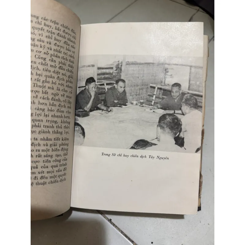 Sách Đại Thắng Mùa Xuân - đại tướng Văn Tiến Dũng  1010946