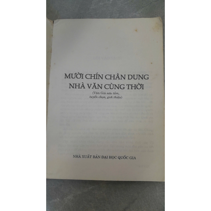 MƯỜI CHÍN CHÂN DUNG NHÀ VĂN CÙNG THỜI 360738