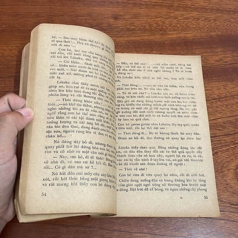 II Văn Học Nước Ngoài: Truyện Ngắn Của Macxim Gorki - 1978 503162