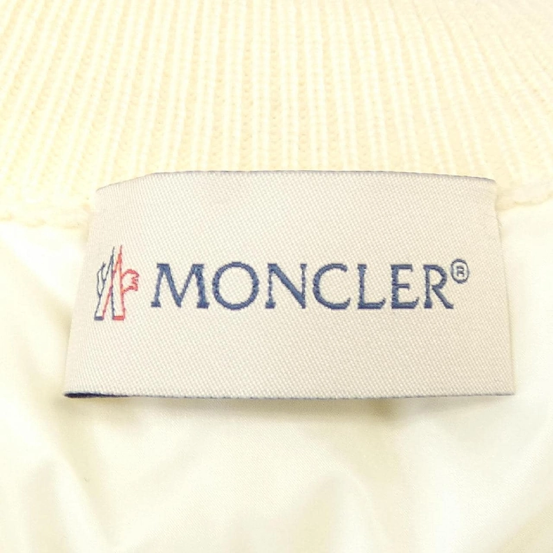 Moncler MONCLER 10939B00018 Áo khoác lông 633209