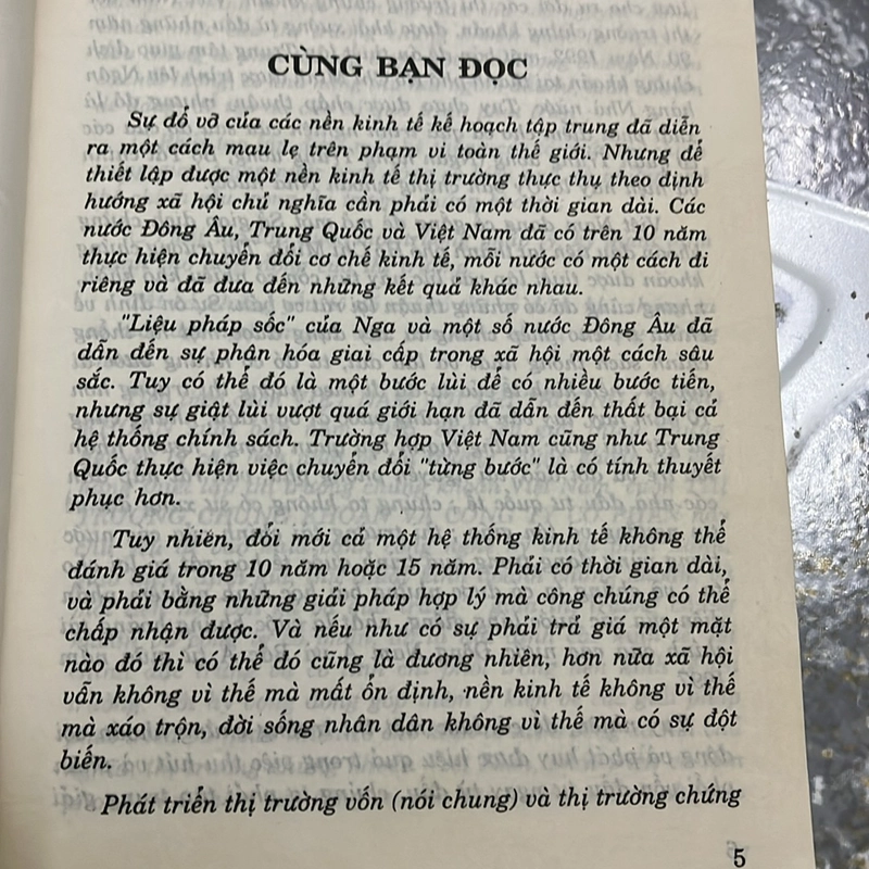 [kinh tế] Thị trường chứng khoán và công ty cổ phần - Bùi Nguyên Hoàn 499844