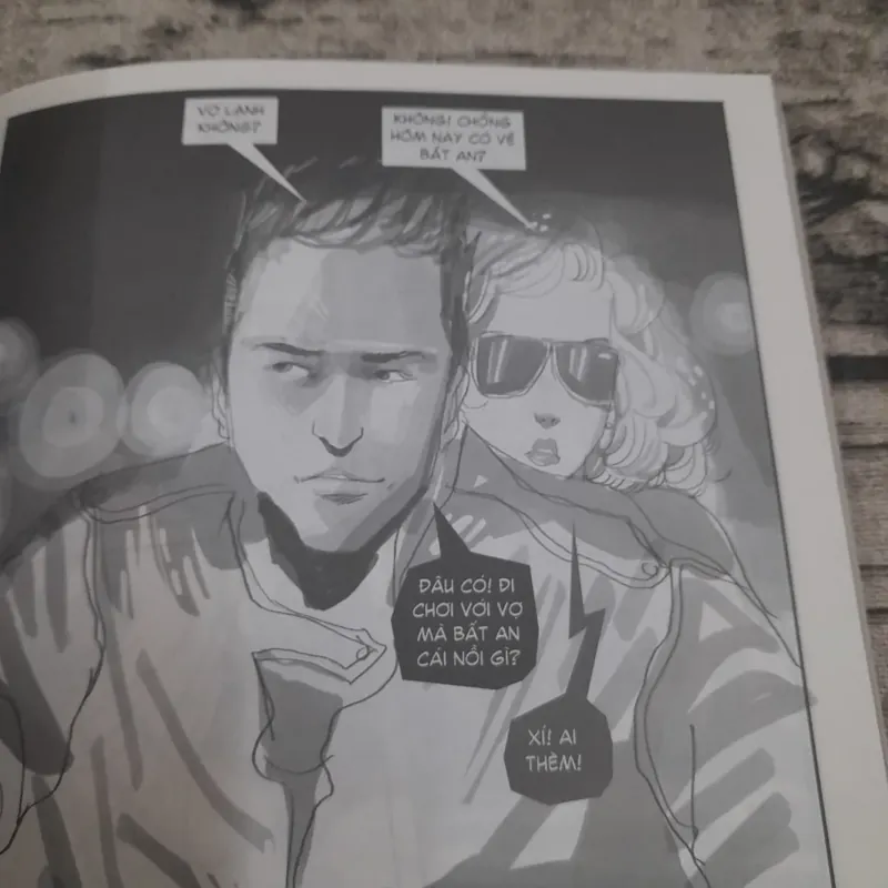 Đường tắc quá hạnh phúc chưa đến kịp. Nhiều tác giả ...Hoàng Anh Tú 688806