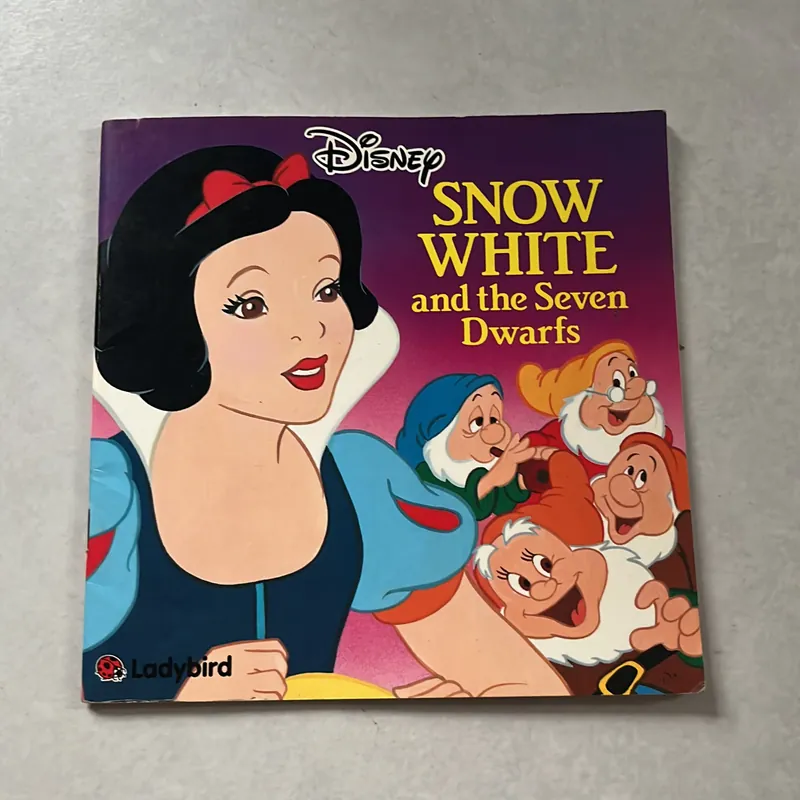 Snow White and the Seven Dwarfs 596698
