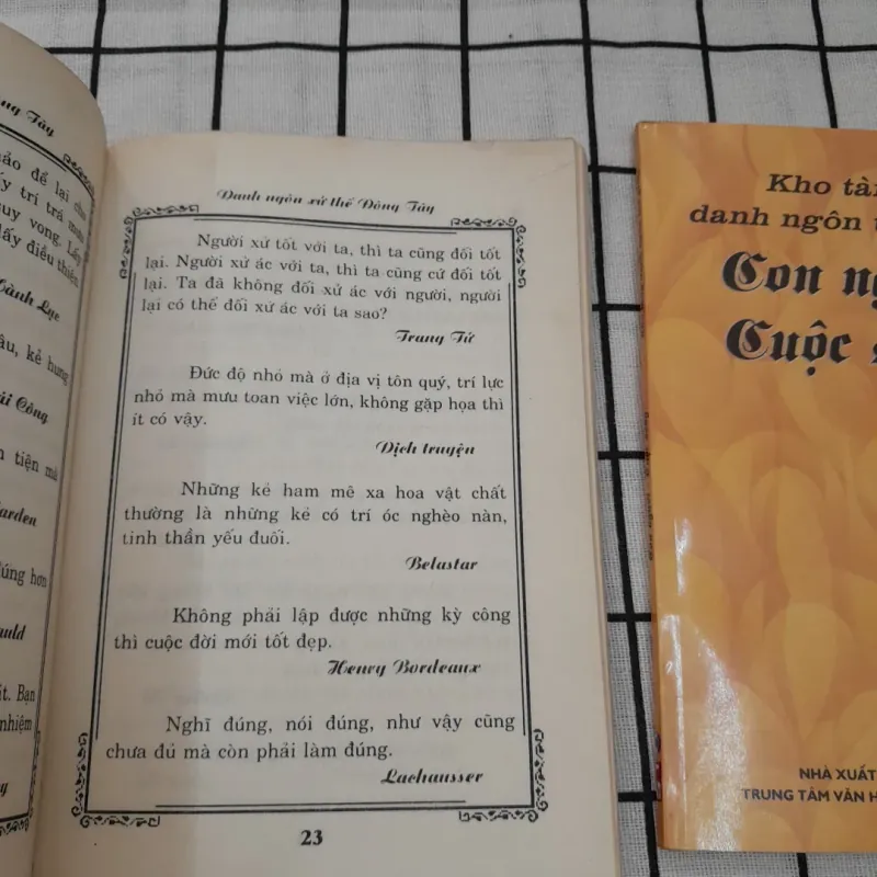 2 quyển DANH NGÔN CON NGƯỜI VÀ XỬ THẾ.  960674