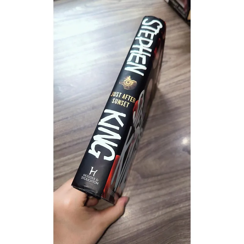 Stephen King -
Just After Sunset 723228