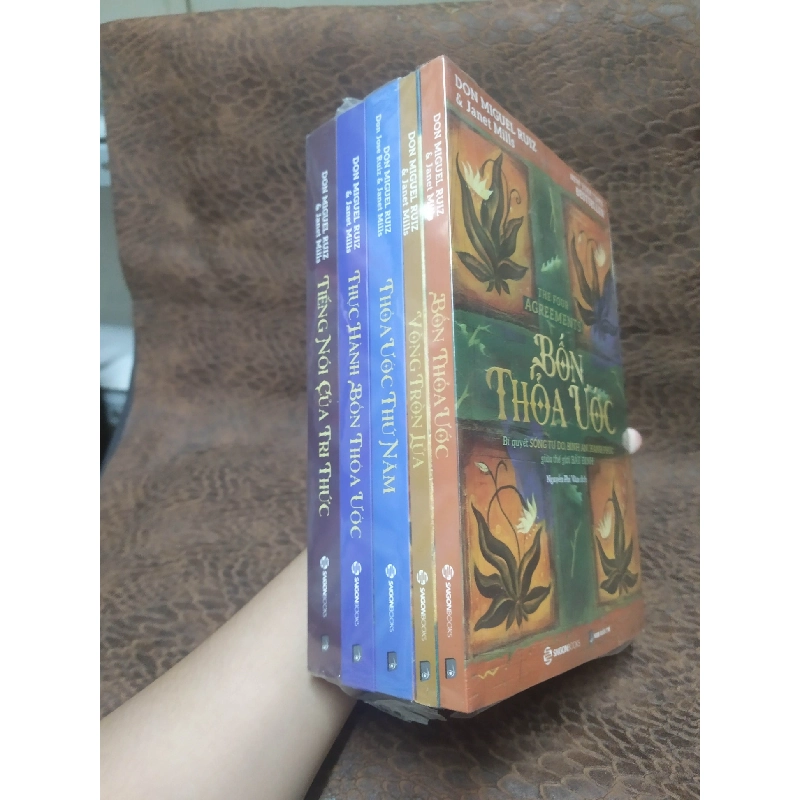 Bộ 5 cuốn bốn thoả ước mới 100% HCM2611 910421