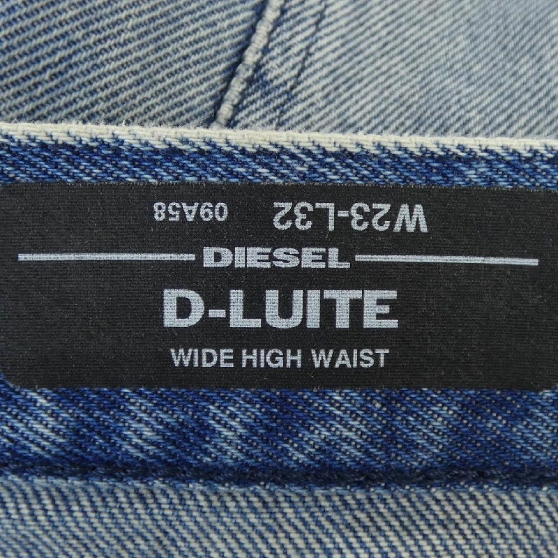 Quần jeans DIESEL - Hàng hiệu Authentic 818071