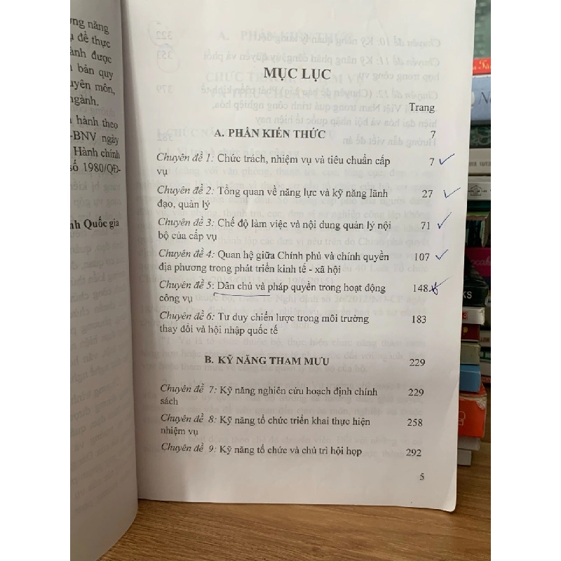 Năng lực quản lý kĩ năng lãnh đạo quản lý cấp vụ -NXB Bách khoa HN 728029