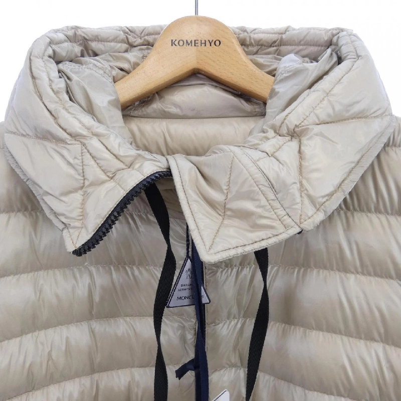Áo khoác lông vũ MONCLER 644308